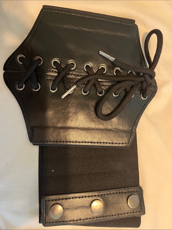 Accessories - Black Lace-Up Waist Belt Corset Style Elastic Snap Closure NWOT